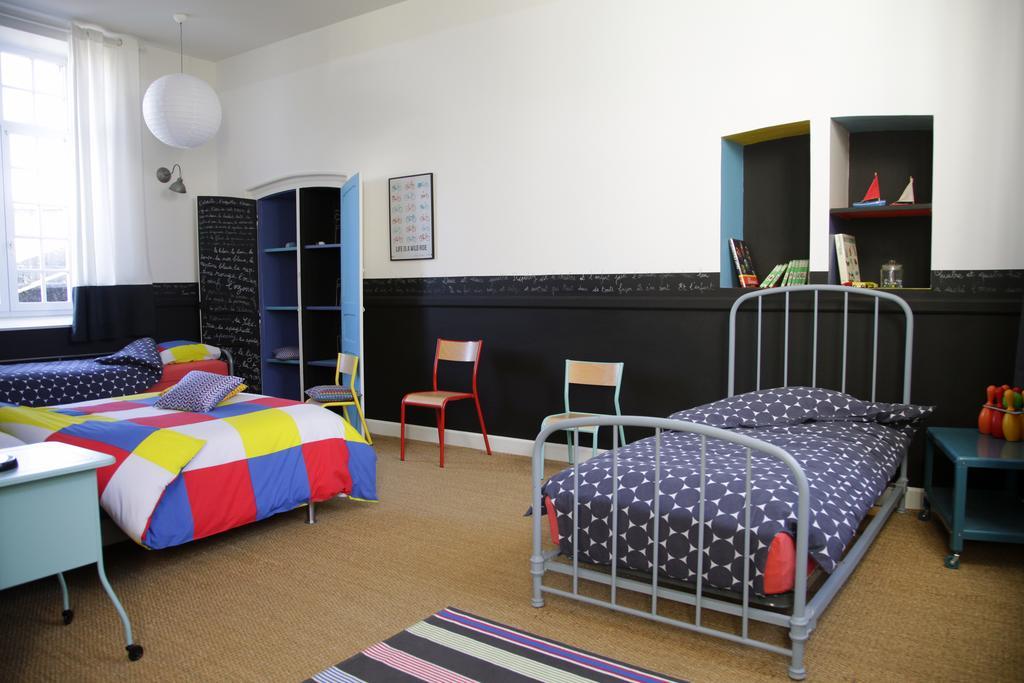 La Bonne Ecole Bed and Breakfast Les Landes-Genusson Kamer foto